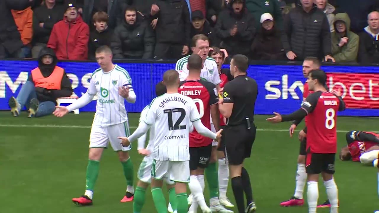 Luton Town v Leicester City Highlights thumbnail